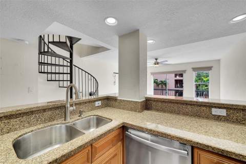 650 Tennis Club Drive #305, Fort Lauderdale FL - photo 6 of 47