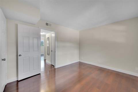 650 Tennis Club Drive #305, Fort Lauderdale FL - photo 21 of 47
