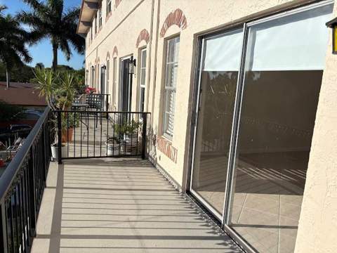 650 Tennis Club Drive #305, Fort Lauderdale FL - photo 24 of 47