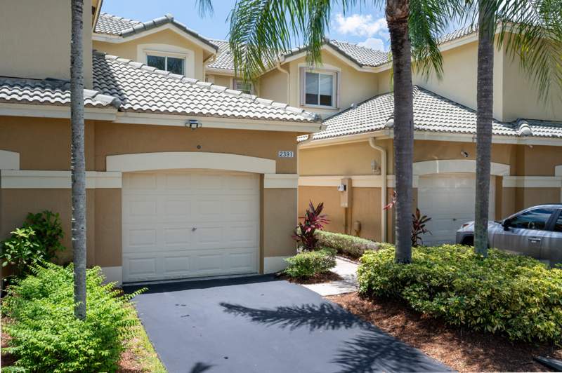 2 bedroom Townhouse at 2391 Pasadena Way, Sector 1 Boundary Plat, Weston — photo 4