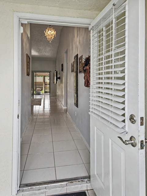 1160 Parkside Green Drive #F, Greenacres FL - photo 10 of 37
