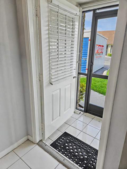 1160 Parkside Green Drive #F, Greenacres FL - photo 9 of 37