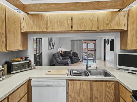 1160 Parkside Green Drive #F, Greenacres FL - photo 18 of 37