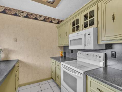 2420 SW 22nd Avenue #602, Delray Beach FL - photo 17 of 64