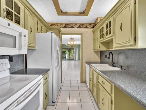 2420 SW 22nd Avenue #602, Delray Beach FL - photo 18 of 64