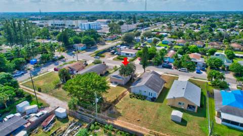237 SW 11th Avenue, Delray Beach FL - photo 24 of 40