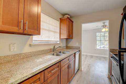 237 SW 11th Avenue, Delray Beach FL - photo 13 of 40