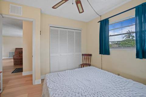 3358 SW 16th Court, Fort Lauderdale FL - photo 21 of 37