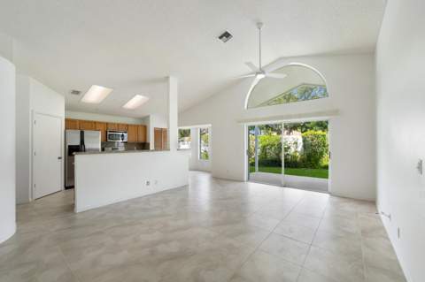 165 St Michaels Court, Jupiter FL - photo 16 of 38