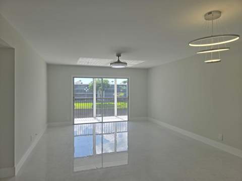 14310 Strathmore Lane #305, Delray Beach FL - photo 7 of 10