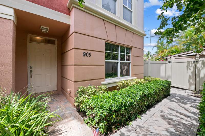 3 bedroom Townhouse at 1033 NE 17th Way #905, Villa Medici Condo, Fort Lauderdale — photo 3
