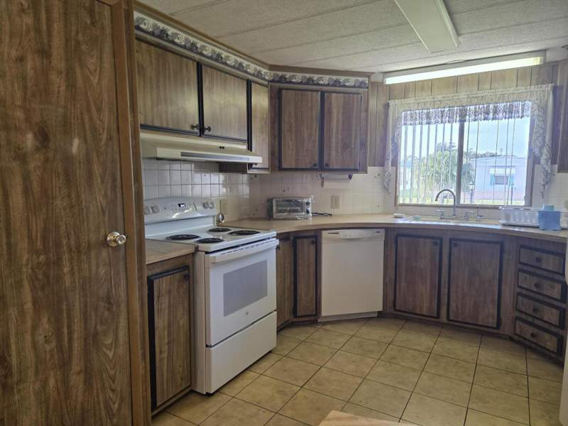 2 bedroom Manufactured Home at 6937 SE Delegate Street, Cambridge At Heritage Ridge, Hobe Sound — photo 5