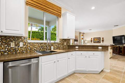 464 Oriole Lane, Jupiter FL - photo 15 of 44