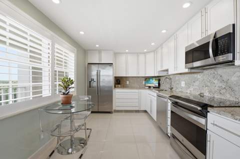 3510 Oaks Way #703, Pompano Beach FL - photo 6 of 47