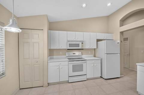 9840 Arbor View Drive, Boynton Beach FL - photo 6 of 50