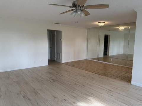 7293 W Oakridge Circle, Lake Worth FL - photo 9 of 33