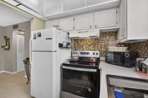 5 Northampton A #5, West Palm Beach FL - photo 18 of 63