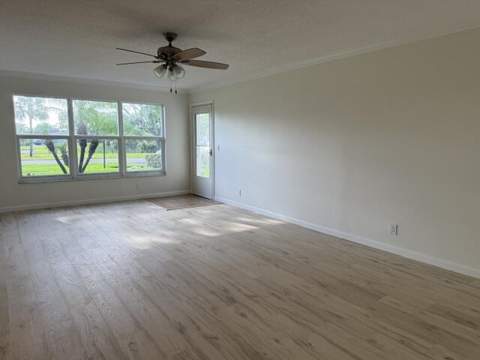 7293 W Oakridge Circle, Lake Worth FL - photo 12 of 33