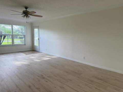 7293 W Oakridge Circle, Lake Worth FL - photo 15 of 33