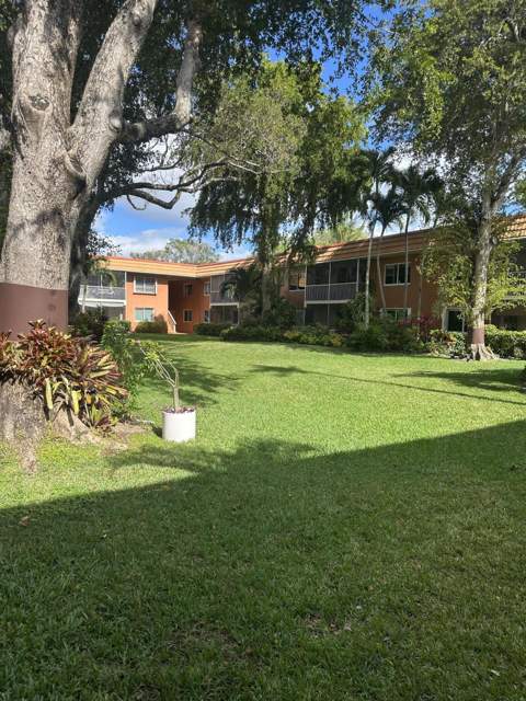 119 NE 19th Court #209g, Wilton Manors FL - photo 11 of 13