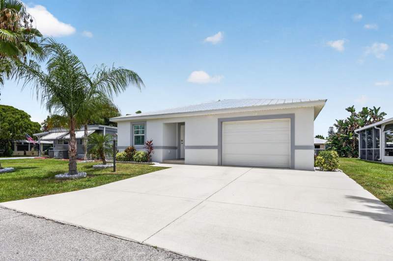 1 bedroom Single Family Residence at 38 Spanish Way, Spanish Lakes One Leasehold Estates, Port St. Lucie — photo 2