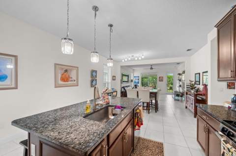 10256 SW Indian Lilac Trail, Port St. Lucie FL - photo 7 of 18