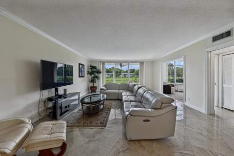 4020 W Palm Aire Drive #106, Pompano Beach FL - photo 6 of 52