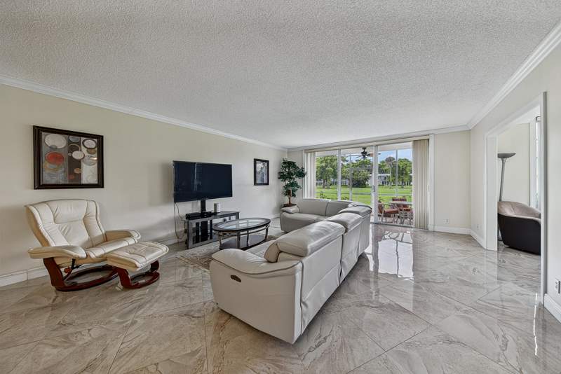 3 bedroom Condominium at 4020 W Palm Aire Drive #106, No 103 Palm-Aire Country Club, Pompano Beach — photo 5