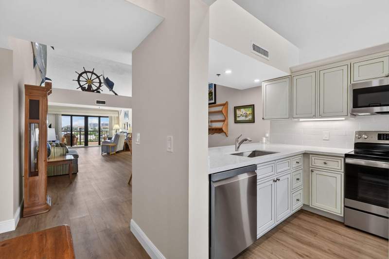 2 bedroom Condominium at 201 Ocean Bluffs Boulevard #5010, Ocean at the Bluffs North, Jupiter — photo 5