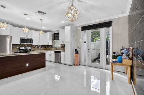 3106 Waterside Circle, Boynton Beach FL - photo 10 of 41