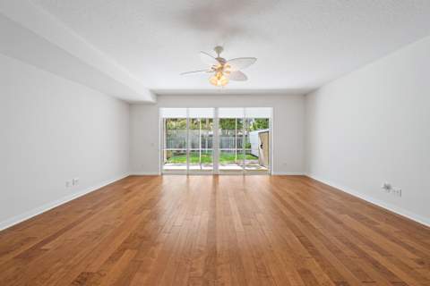 442 Capistrano Drive, Palm Beach Gardens FL - photo 6 of 28