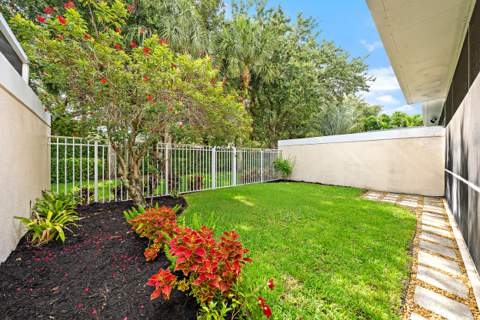 442 Capistrano Drive, Palm Beach Gardens FL - photo 10 of 28
