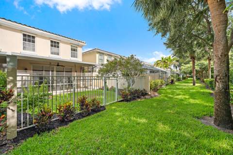 442 Capistrano Drive, Palm Beach Gardens FL - photo 11 of 28