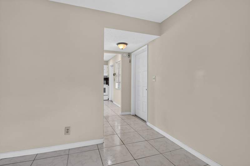 2 bedroom Condominium at 4140 NW 44th Avenue #411, Ruby Condo, Lauderdale Lakes — photo 4