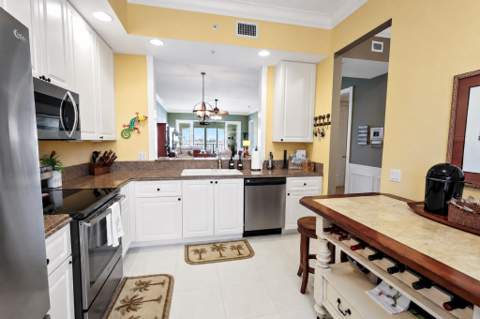 21 Harbour Isle Drive #Ph02, Fort Pierce FL - photo 6 of 36