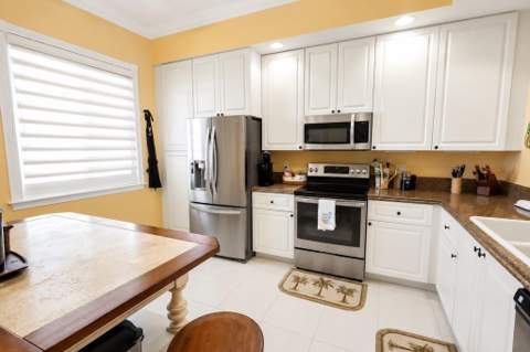 21 Harbour Isle Drive #Ph02, Fort Pierce FL - photo 7 of 36