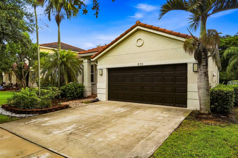 4 bedroom Single Family Residence at 970 Tulip Circle, Sector 2-Parcels 17 18 19 & 20, Weston — photo 2