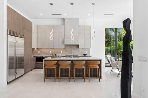 1040 NW 6th Terrace, Boca Raton FL - photo 8 of 32