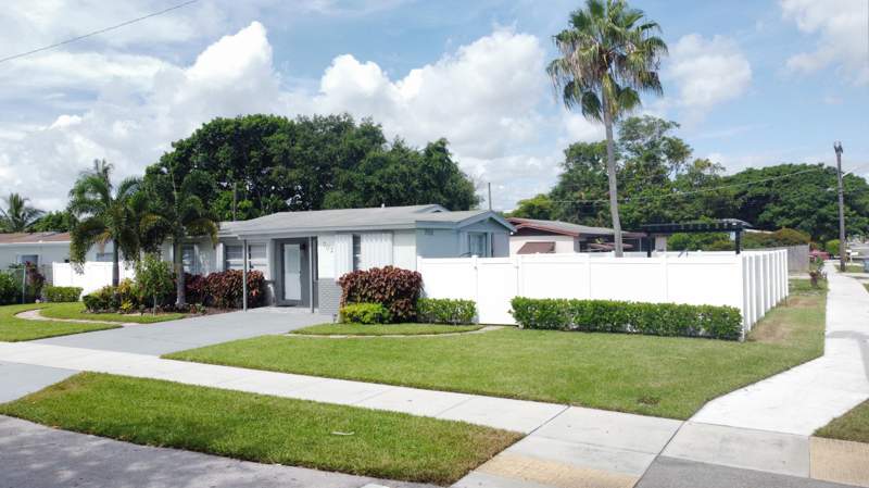 3 bedroom Single Family Residence at 702 SW 1st Street, Delray Town Of, Delray Beach — photo 3