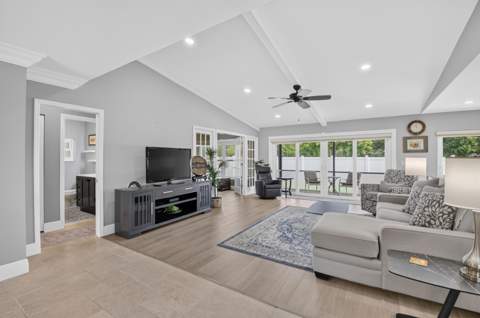 22018 Colony Drive, Boca Raton FL - photo 9 of 39