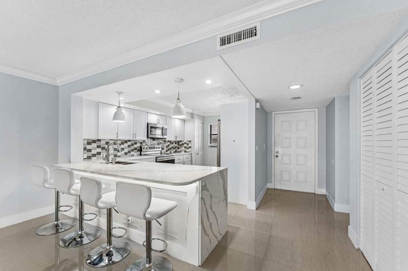 2 bedroom Condominium at 12926 Briarlake Drive #201, Eastpointe, Palm Beach Gardens — photo 5