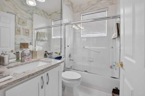 10632 Royal Caribbean Circle, Boynton Beach FL - photo 15 of 58