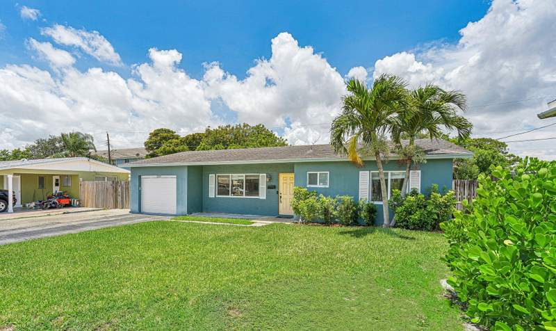 2 bedroom Single Family Residence at 301 SE 3rd Street, Bonita Park, Deerfield Beach — photo 2