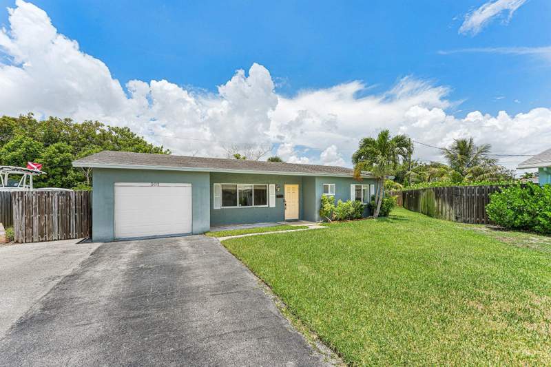 2 bedroom Single Family Residence at 301 SE 3rd Street, Bonita Park, Deerfield Beach — photo 3