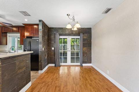 301 SE 3rd Street, Deerfield Beach FL - photo 8 of 39
