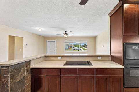 301 SE 3rd Street, Deerfield Beach FL - photo 13 of 39