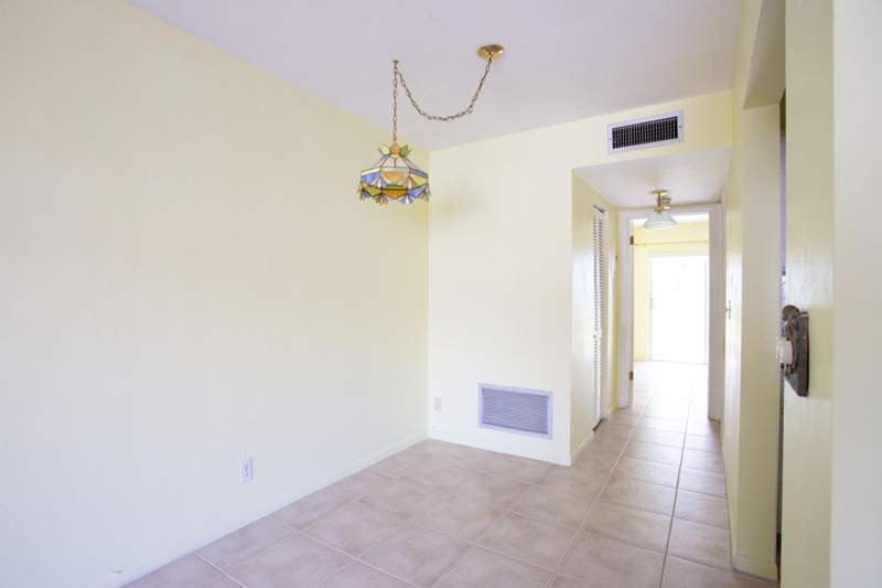 1 bedroom Condominium at 3160 Lake Osborne Drive #108, Murry Hills Apt Bldg Condo, Lake Worth Beach — photo 5