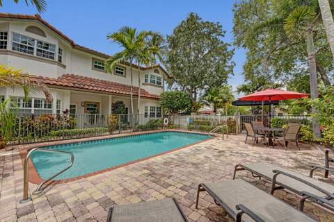 620 NE 9th Avenue #6, Fort Lauderdale FL - photo 6 of 120