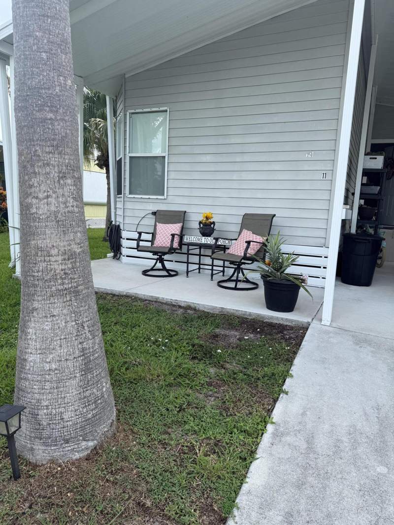 2 bedroom Manufactured Home at 11 Nuevo Leon Road, Spanish Lakes Golf Village, Port St. Lucie — photo 4