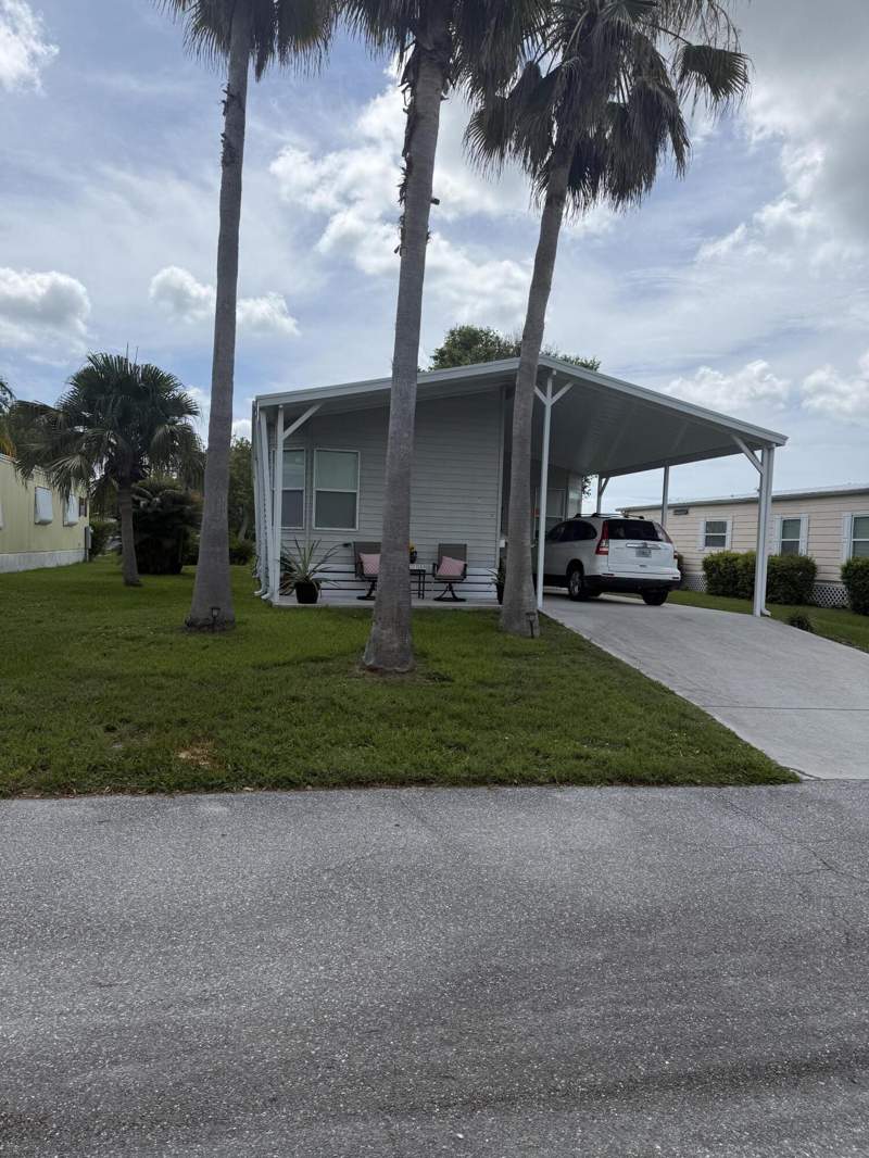 2 bedroom Manufactured Home at 11 Nuevo Leon Road, Spanish Lakes Golf Village, Port St. Lucie — photo 3